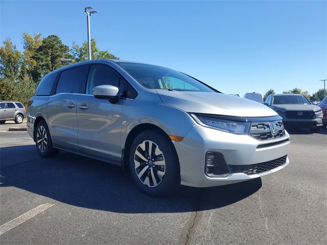 New 2026 Honda Odyssey EX-L image 3