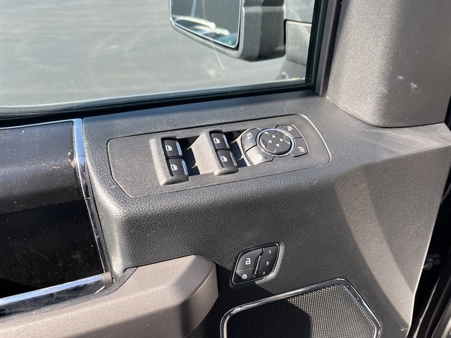 Used 2018 Ford F150 Platinum AWD/4WD image 17