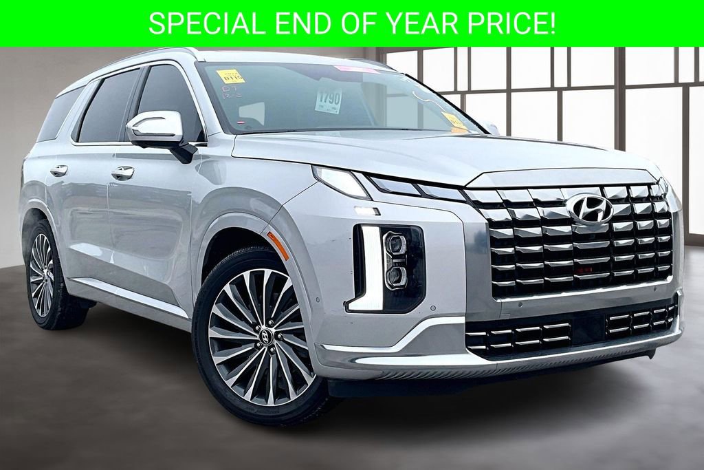 Used 2024 Hyundai Palisade Calligraphy image 3