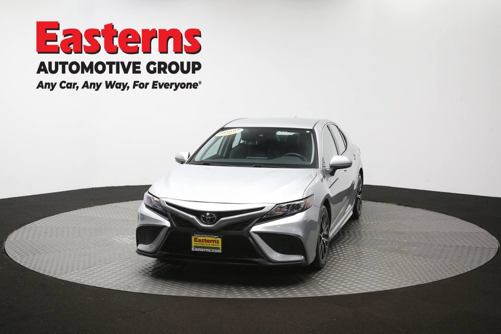 Used 2021 Toyota Camry SE w/ Carpet Mat Package (TMS) FWD image 53