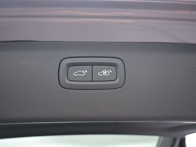 New 2026 Volvo XC90 B6 Plus w/ Protection Package Premier image 33