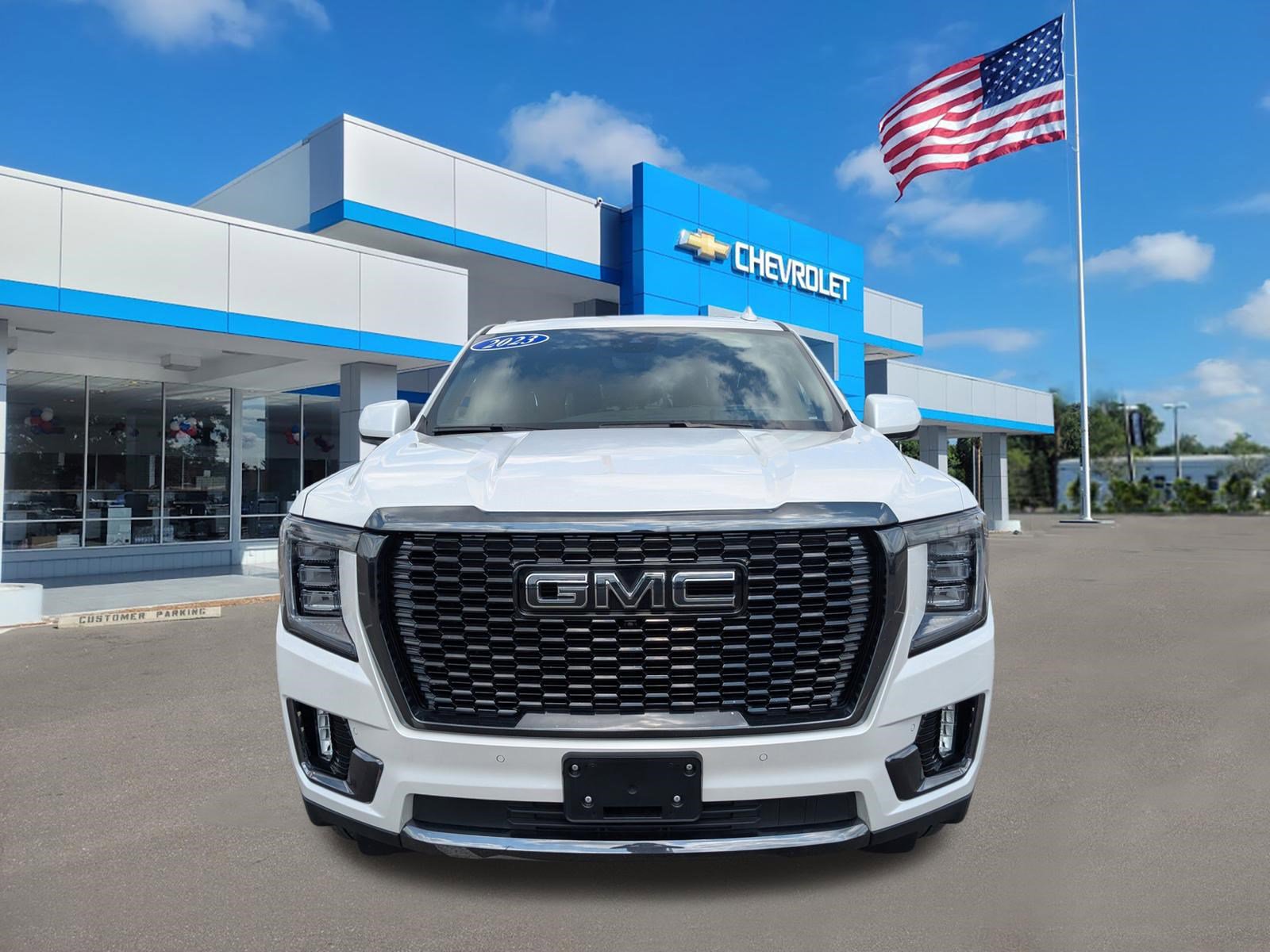 Used 2023 GMC Yukon XL Denali Ultimate image 2