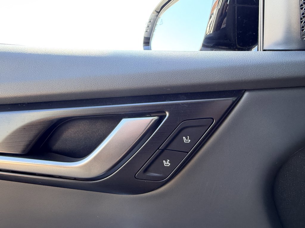 Used 2025 Kia EV6 Wind image 31