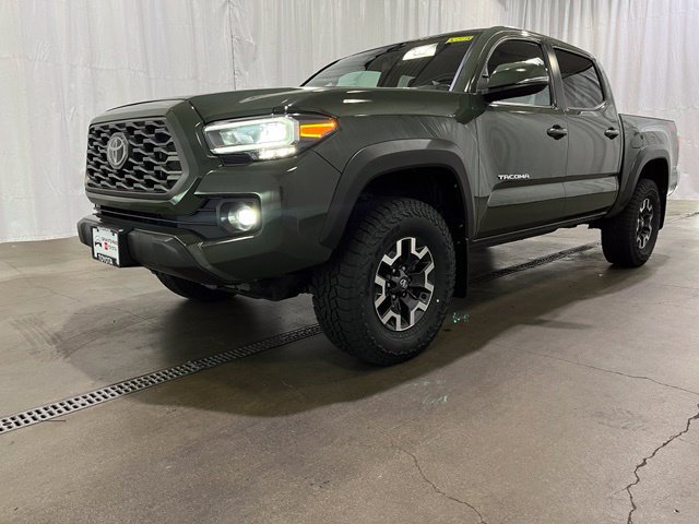 Used 2022 Toyota Tacoma TRD Off-Road AWD/4WD image 25