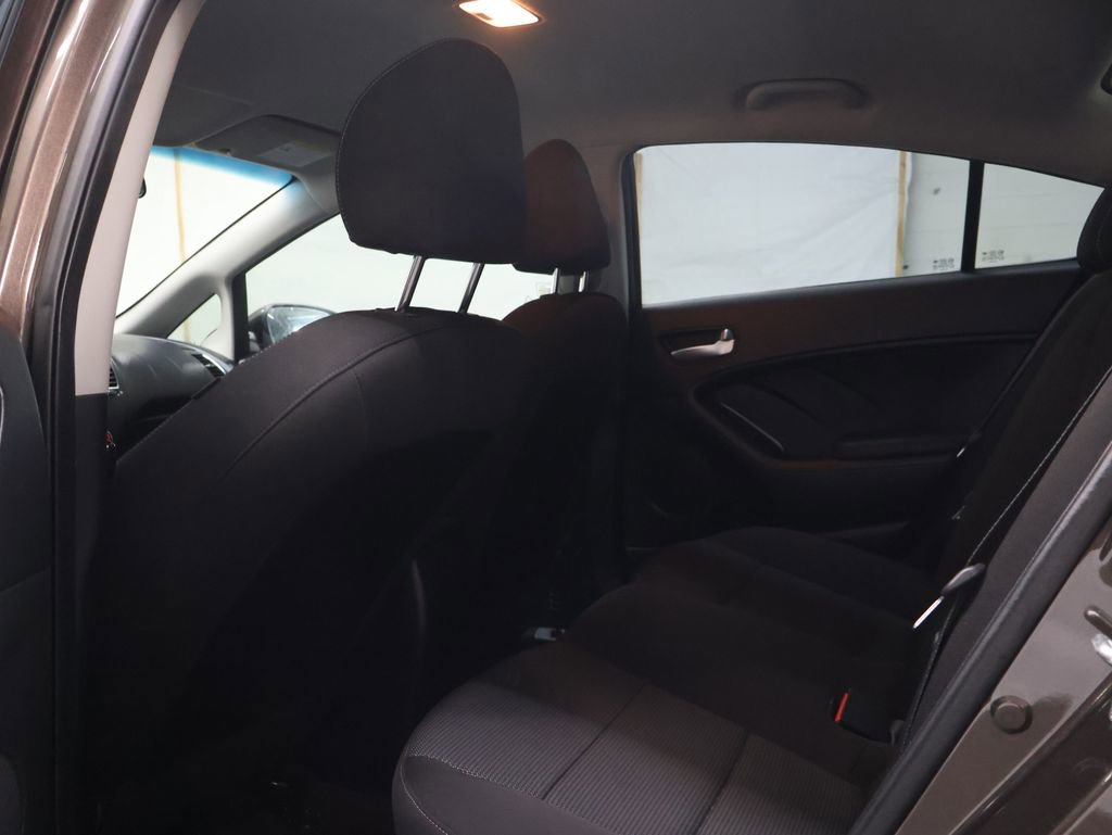Used 2018 Kia Forte LX image 14