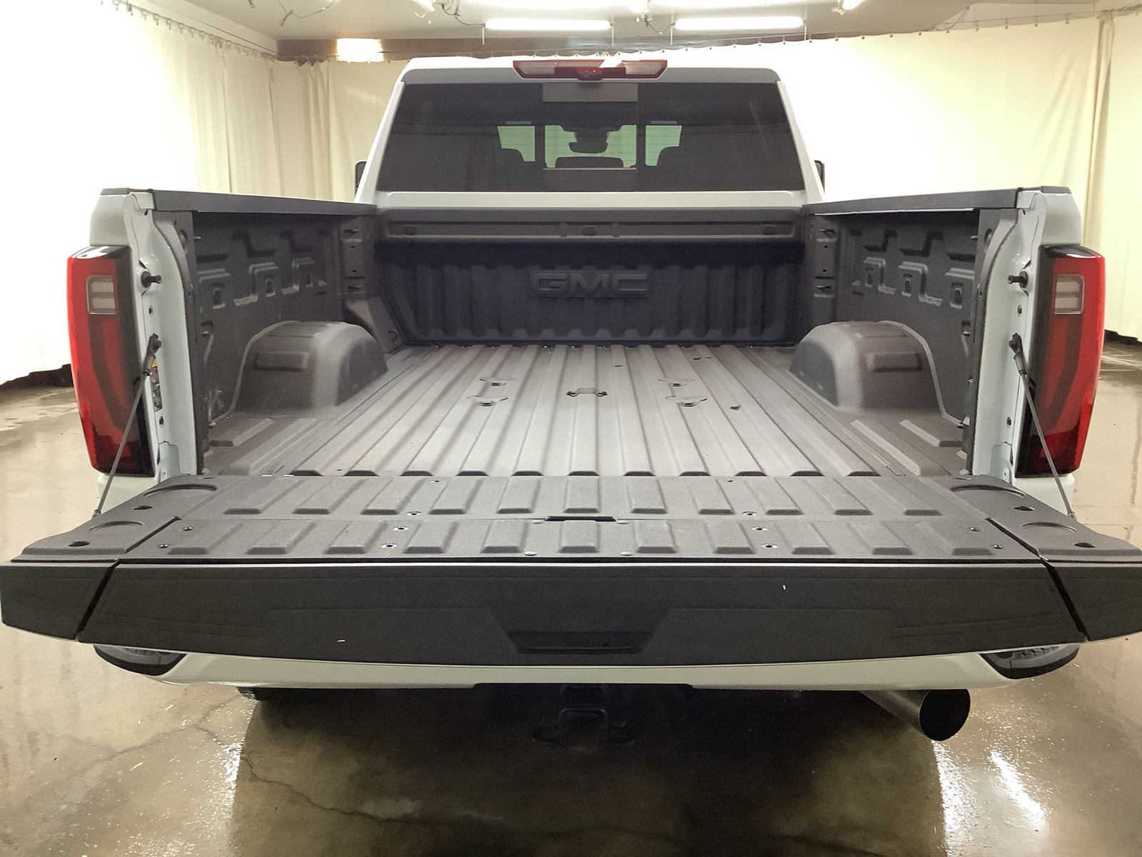 Used 2026 GMC Sierra 2500 Denali Ultimate AWD/4WD image 7