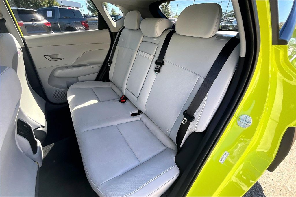 Used 2025 Hyundai Kona SEL FWD image 25