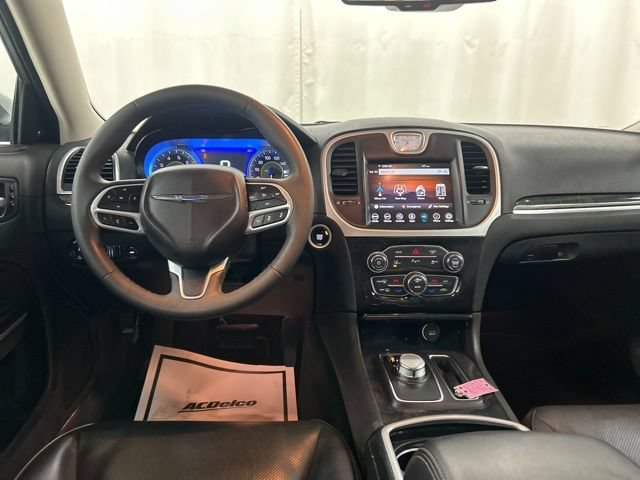 Used 2023 Chrysler 300 Touring L w/ Popular Equipment Group AWD/4WD image 23