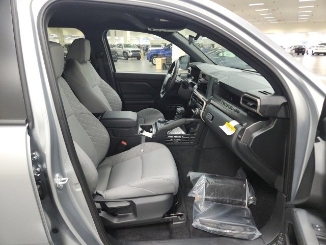 New 2025 Toyota Tacoma SR5 image 8