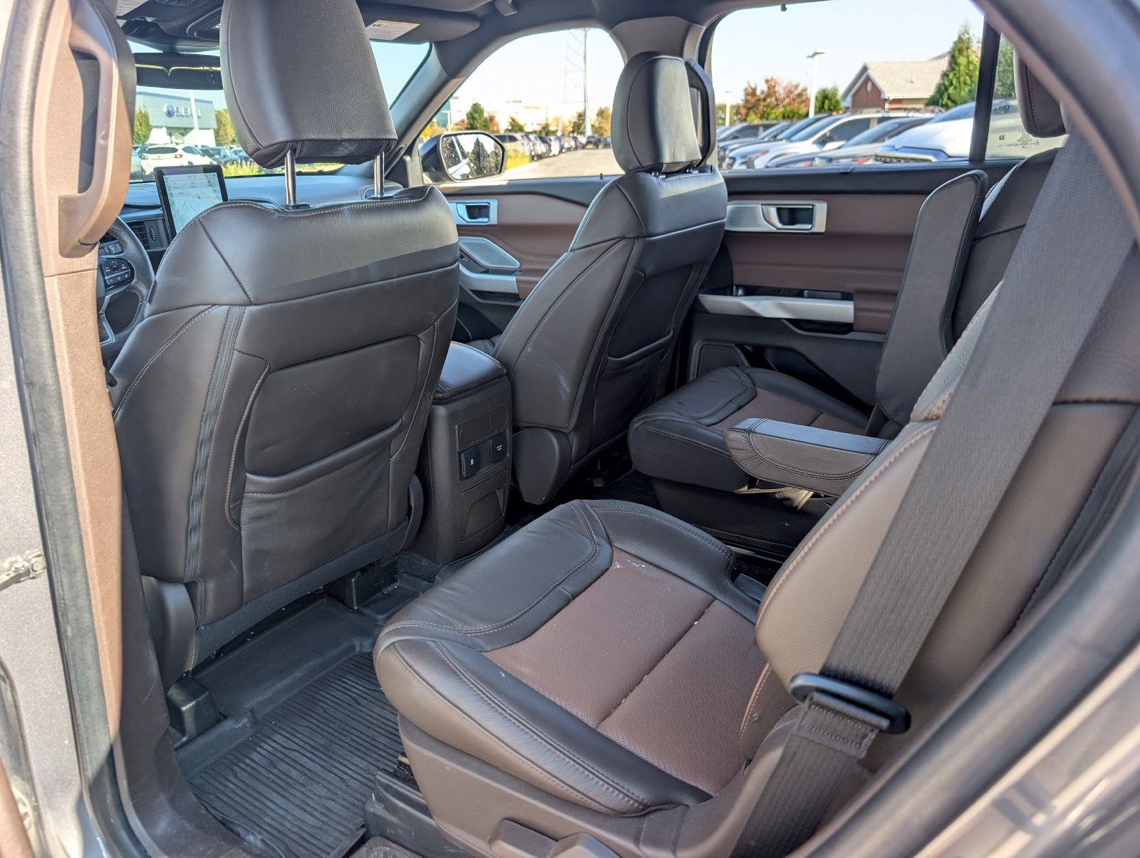 Used 2022 Ford Explorer King Ranch w/ Premium Technology Package AWD/4WD image 37