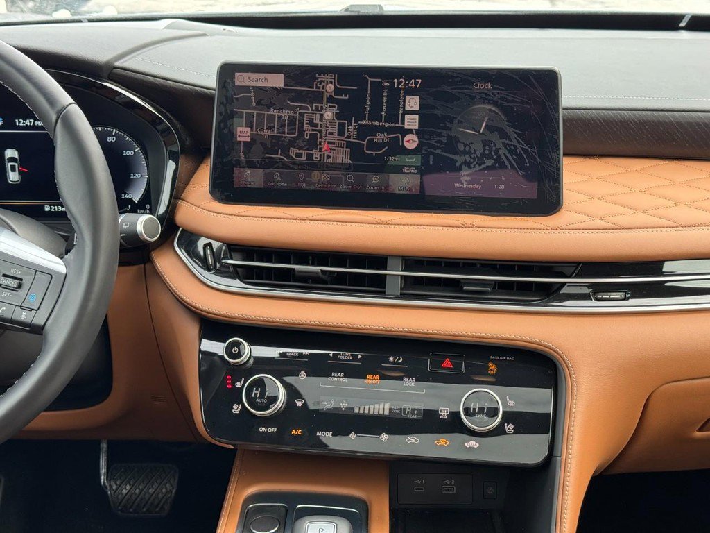 Used 2025 INFINITI QX60 Autograph w/ Cargo Package image 13