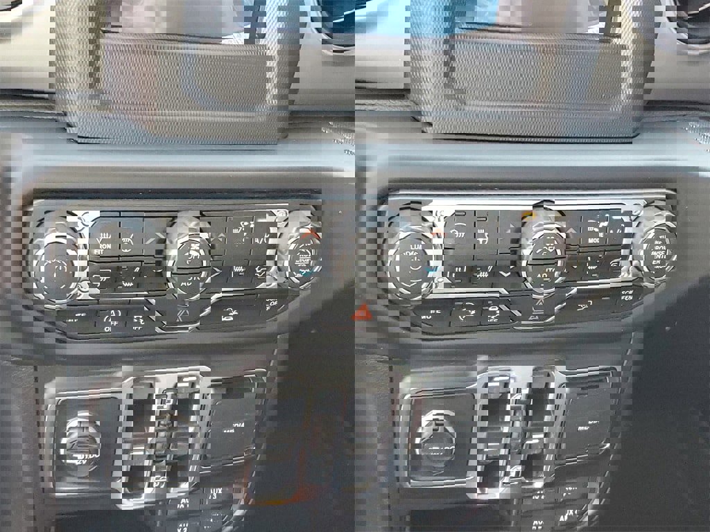 Used 2020 Jeep Gladiator Sport w/ Quick Order Package 24S image 18