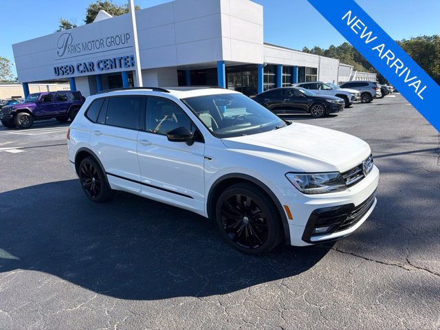 Used 2020 Volkswagen Tiguan SE R-Line FWD image 1