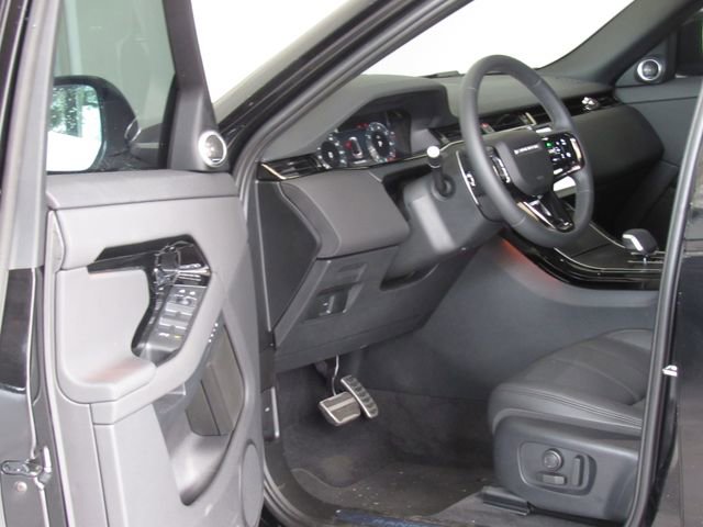 Used 2026 Land Rover Range Rover Evoque Dynamic SE AWD/4WD image 8