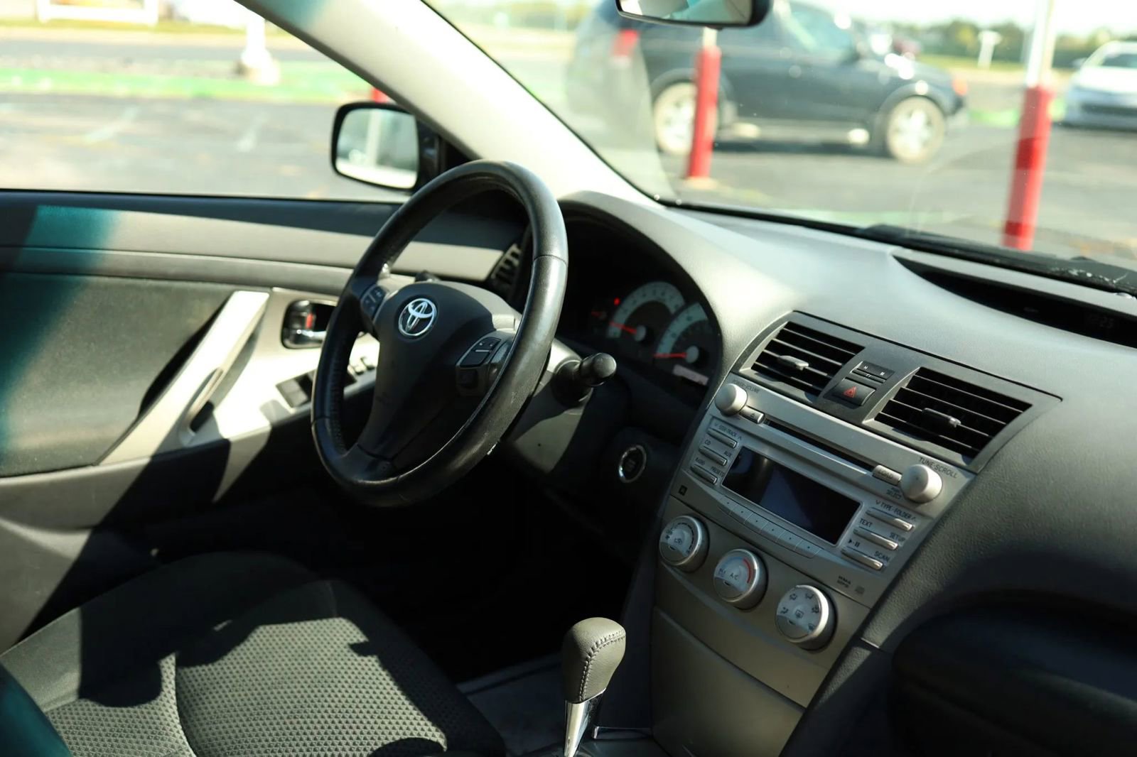 Used 2011 Toyota Camry SE image 38