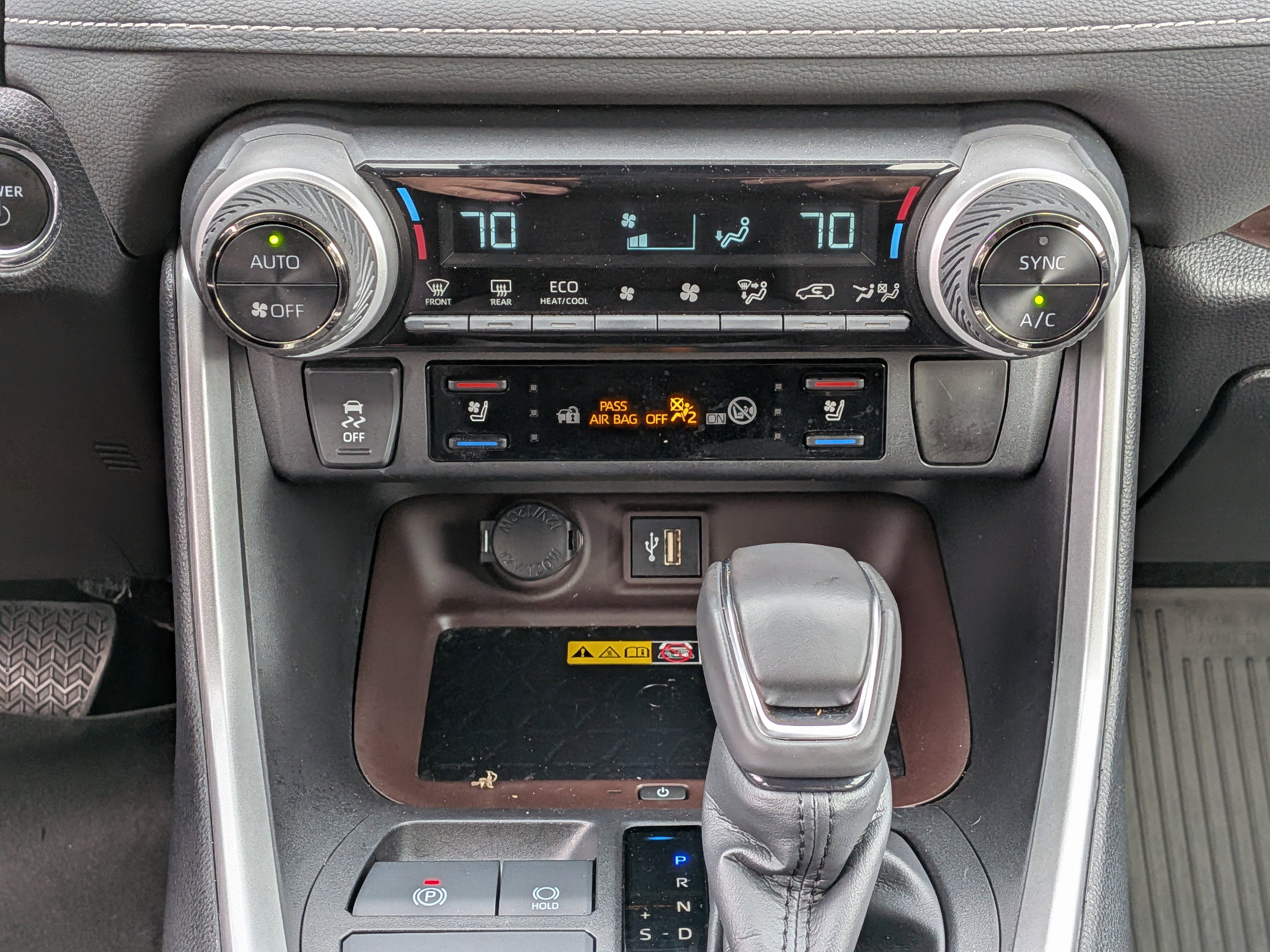 Used 2024 Toyota RAV4 Limited w/ Advanced Technology Package image 32