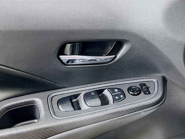 Used 2020 Nissan Versa SV image 9