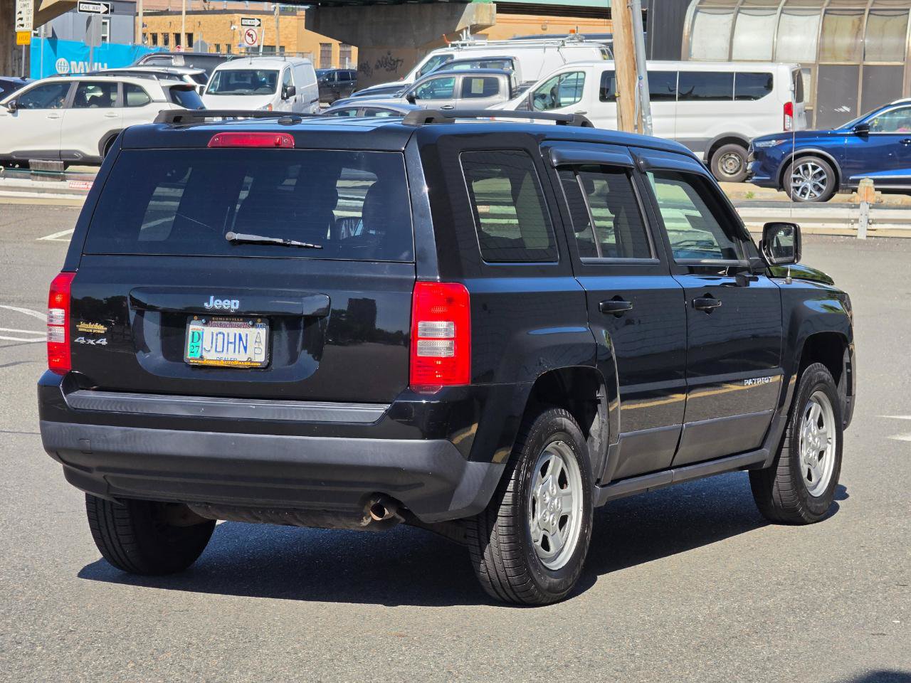 Used 2016 Jeep Patriot Sport w/ Power Value Group AWD/4WD image 7