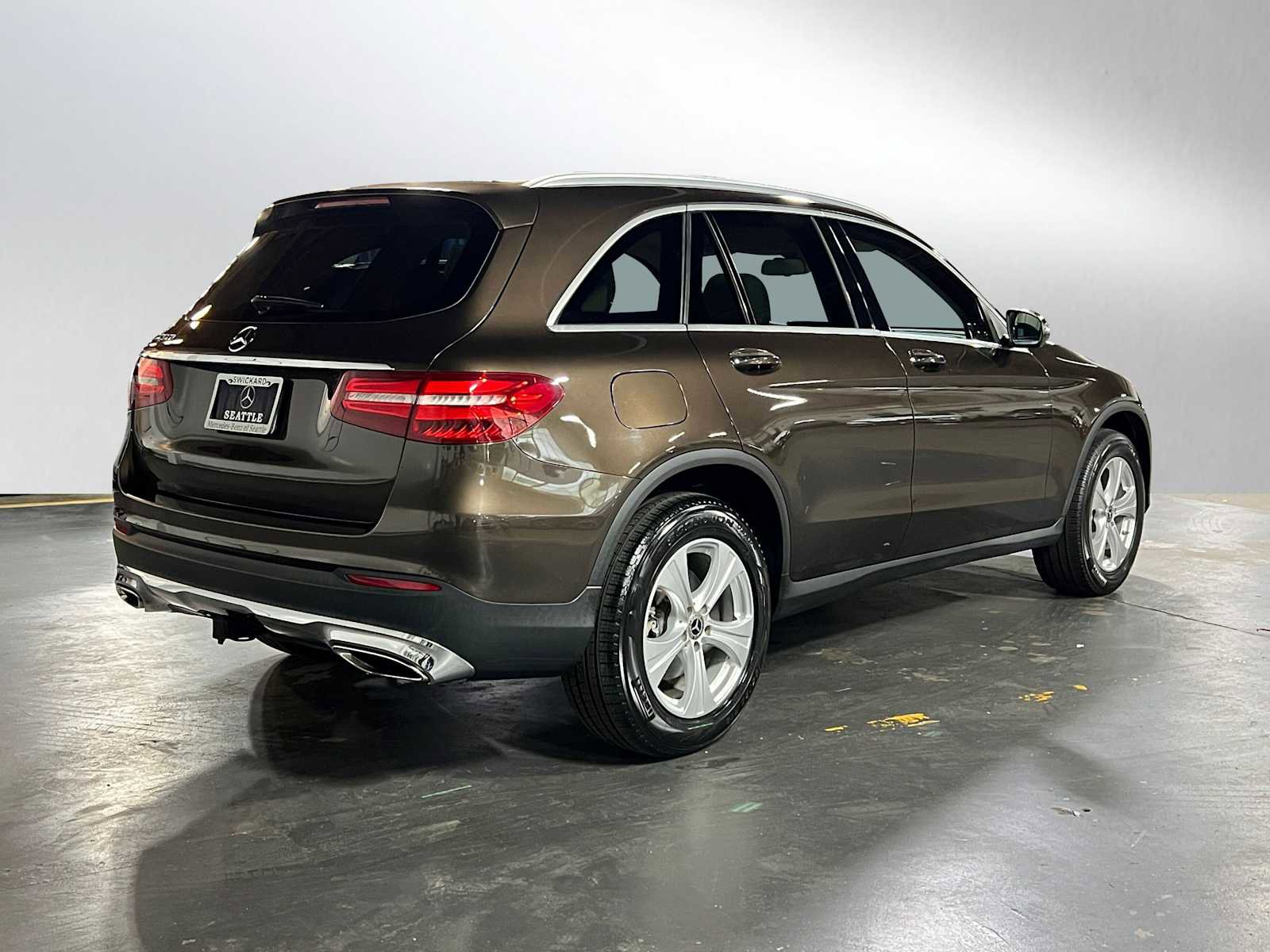 Used 2018 Mercedes-Benz GLC 300 image 3