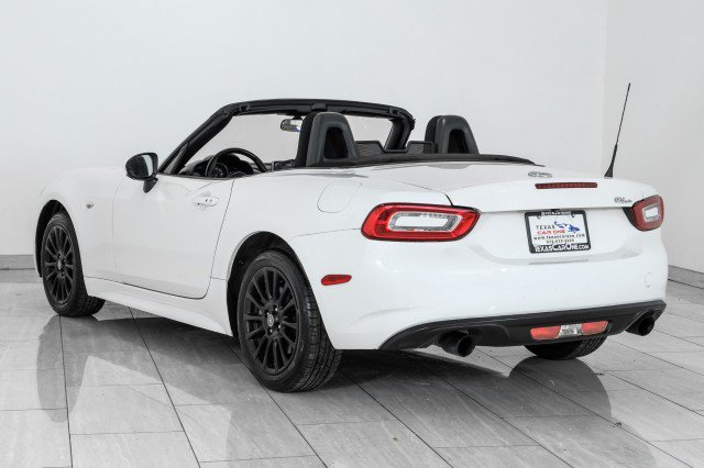 Used 2017 FIAT 124 Spider Classica RWD image 8