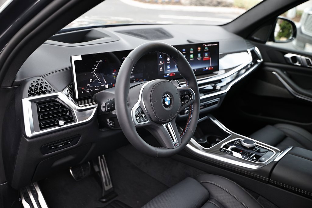 New 2026 BMW X5 M60i w/ Climate Comfort Package image 21