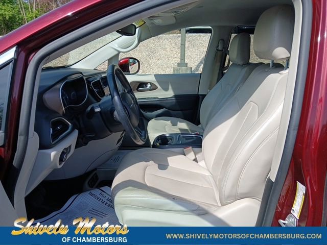 Used 2017 Chrysler Pacifica Touring-L Plus w/ Advanced Safetytec Group image 17