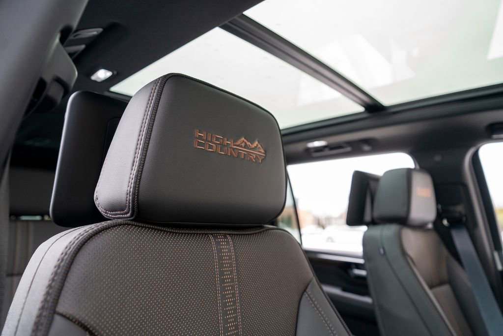 New 2026 Chevrolet Suburban High Country image 20