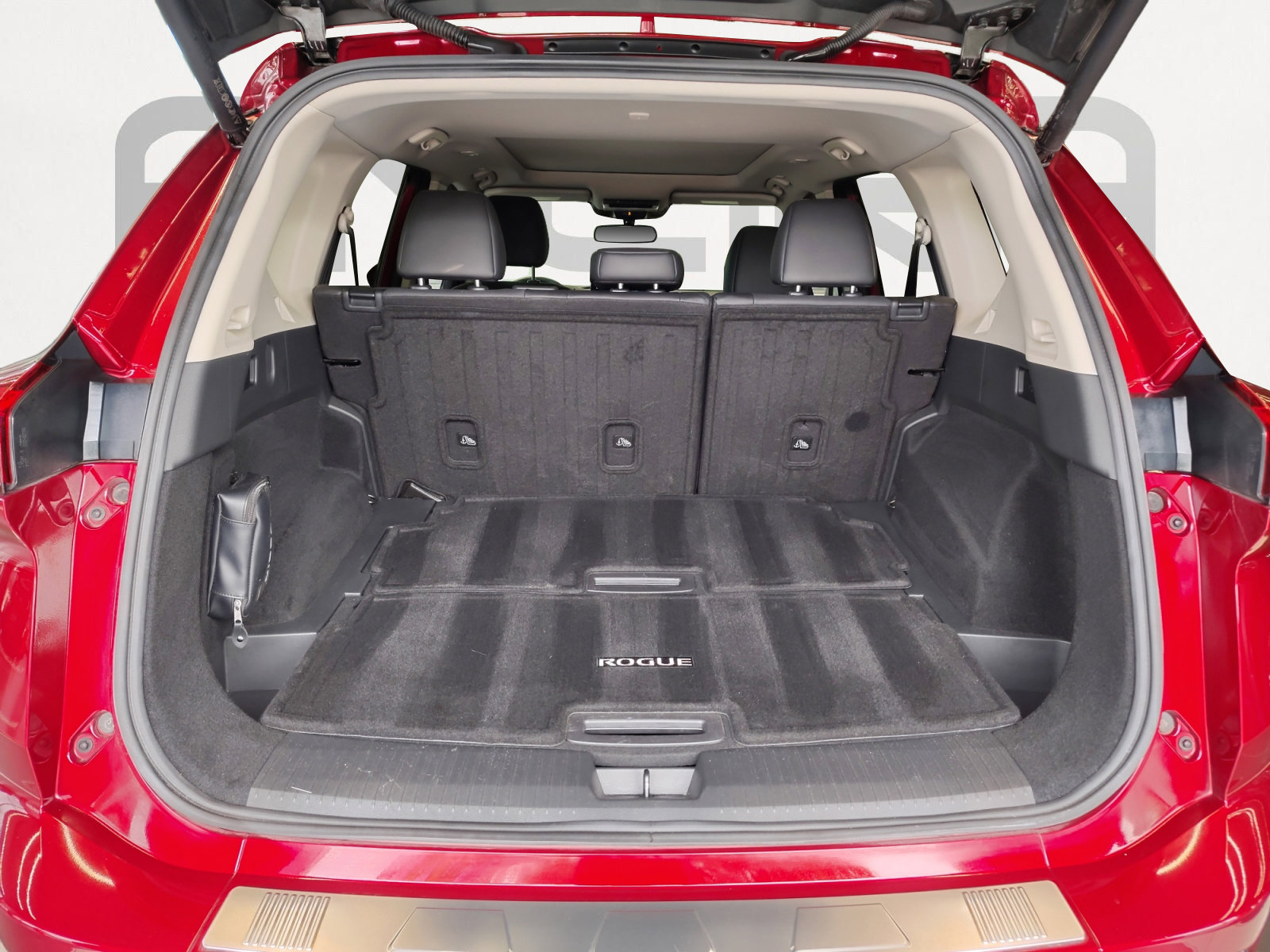 Certified 2024 Nissan Rogue Platinum w/ Platinum Premium Package FWD image 14