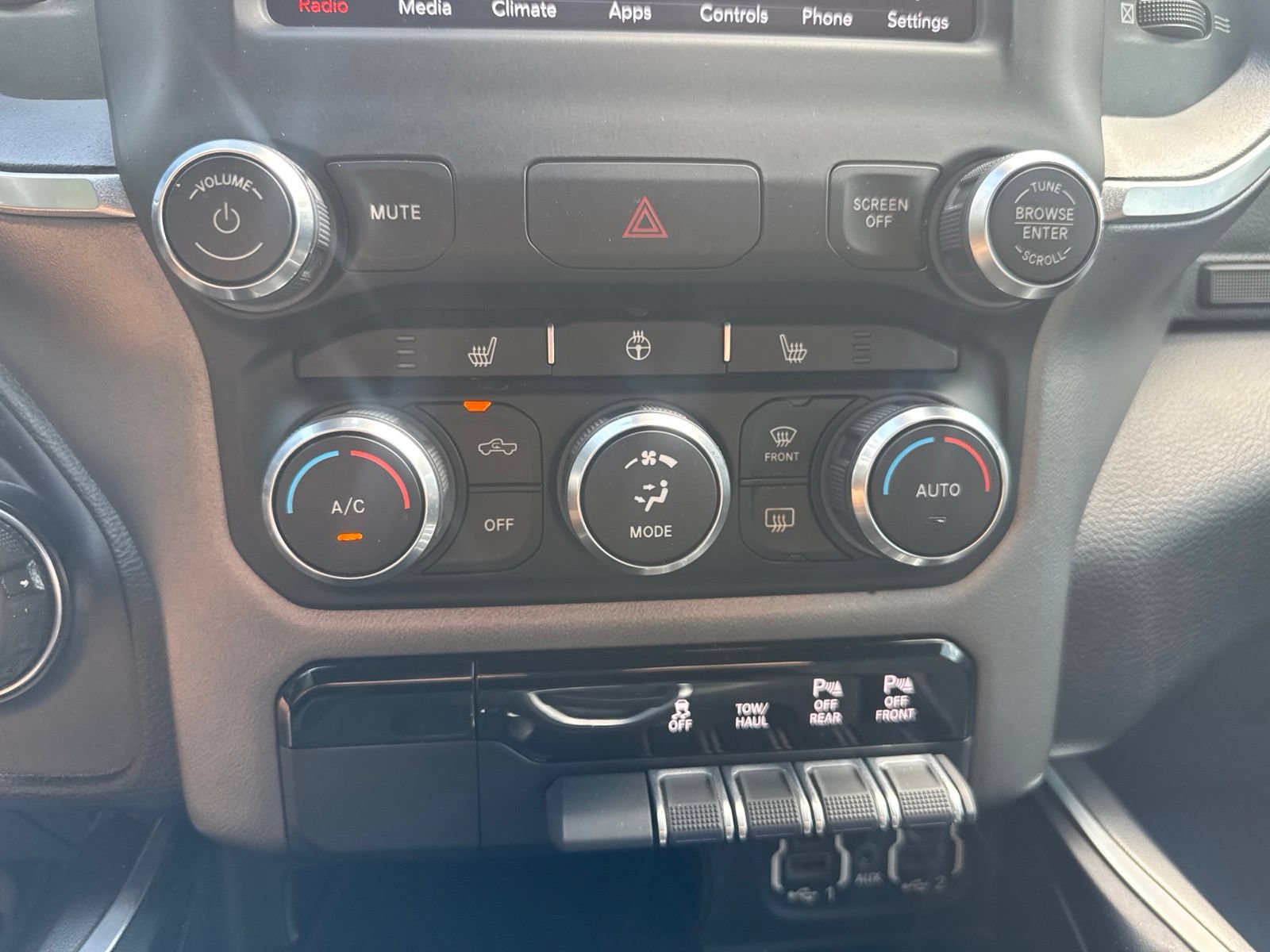Used 2021 RAM 1500 Big Horn RWD image 34