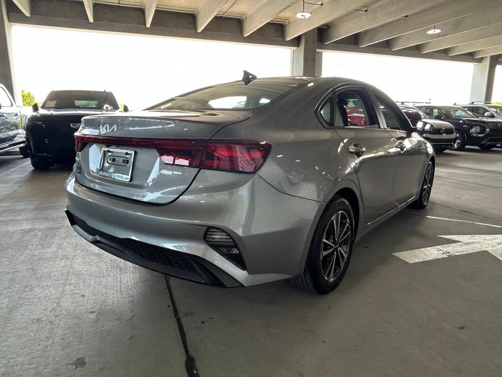 Used 2024 Kia Forte LXS FWD image 5