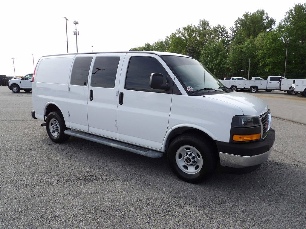 Used 2020 GMC Savana 2500 w/ Driver Convenience Package RWD image 10