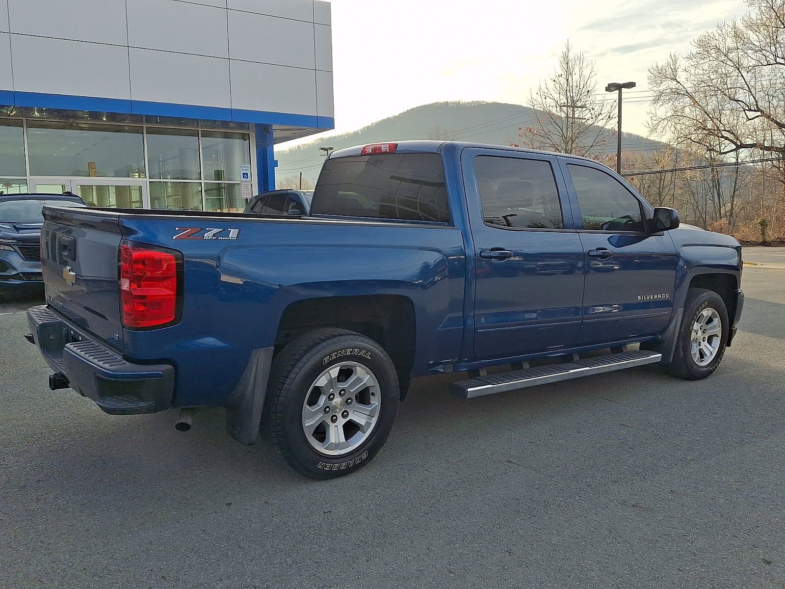 Used 2018 Chevrolet Silverado 1500 LT w/ All Star Edition image 6