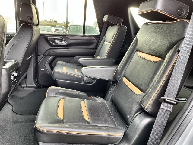Used 2024 GMC Yukon AT4 w/ Technology Package AWD/4WD image 32