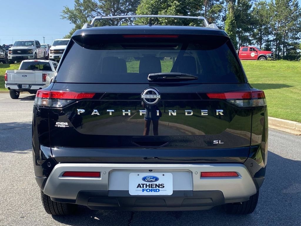 Used 2023 Nissan Pathfinder SL w/ SL Premium Package FWD image 4