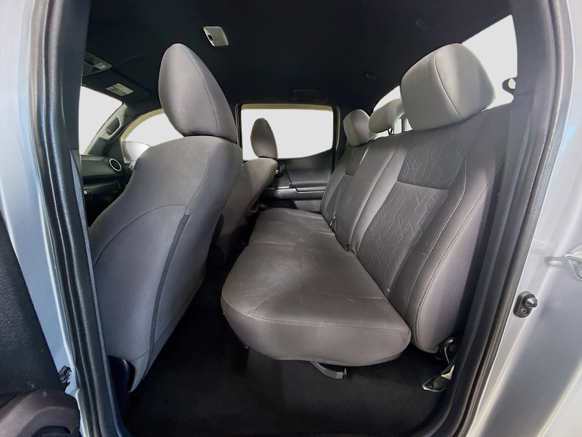 Used 2017 Toyota Tacoma SR image 25