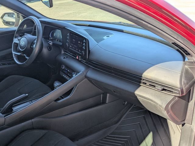 Used 2025 Hyundai Elantra Sport image 29