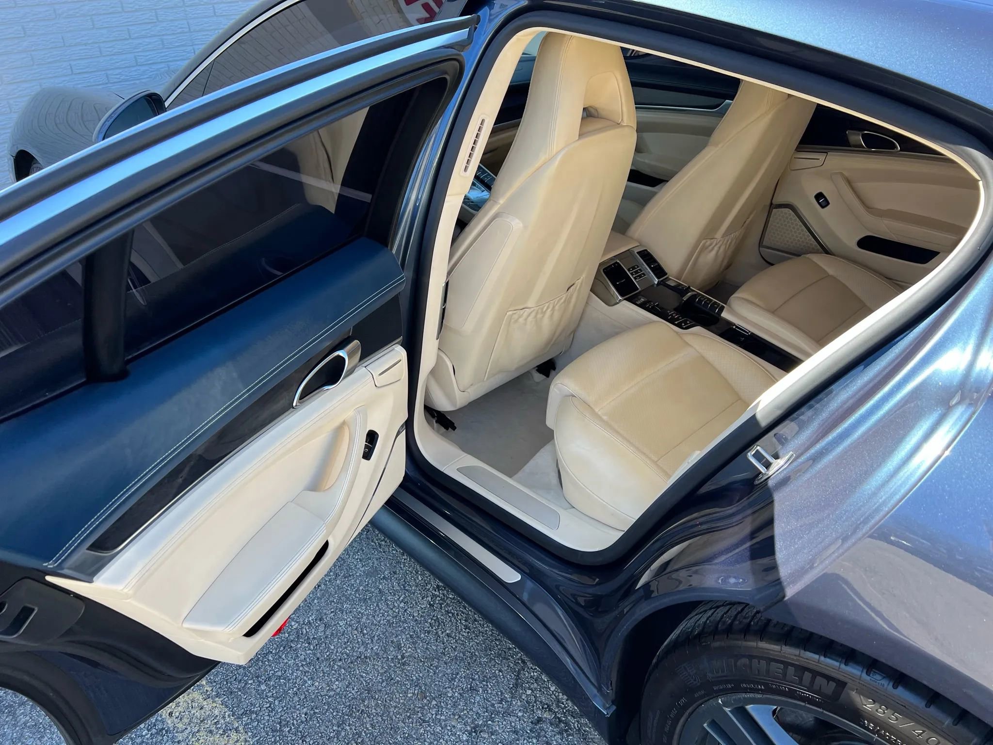 Used 2010 Porsche Panamera Turbo AWD/4WD image 23