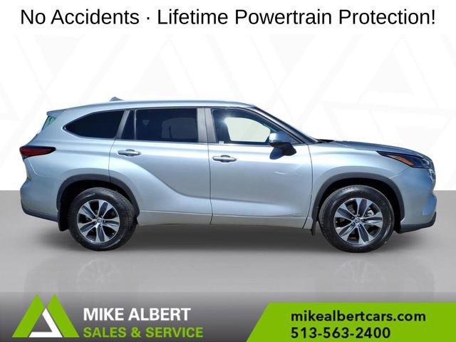 Used 2023 Toyota Highlander XLE AWD/4WD image 8