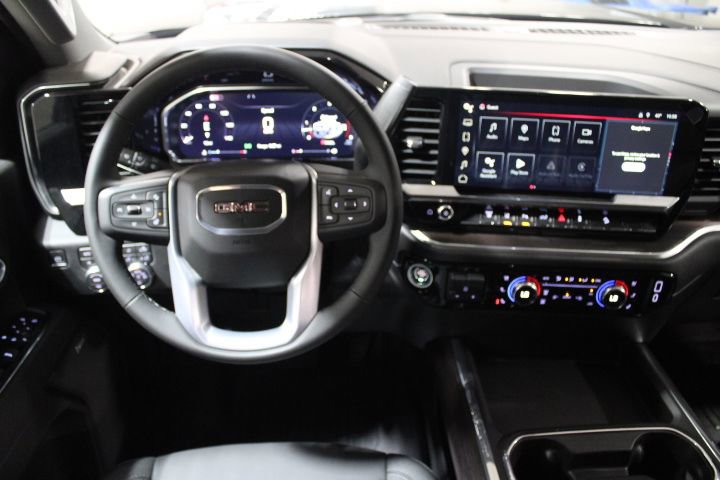 New 2026 GMC Sierra 2500 SLT w/ SLT Premium Package AWD/4WD image 32