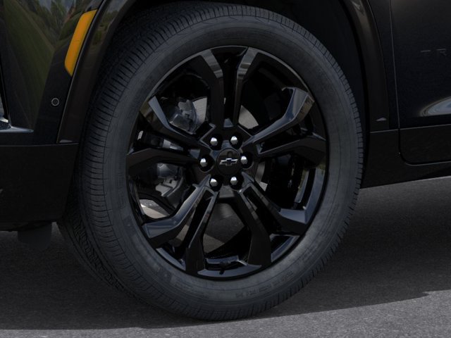 New 2027 Chevrolet Traverse RS w/ LPO, Floor Liner Package AWD/4WD image 9