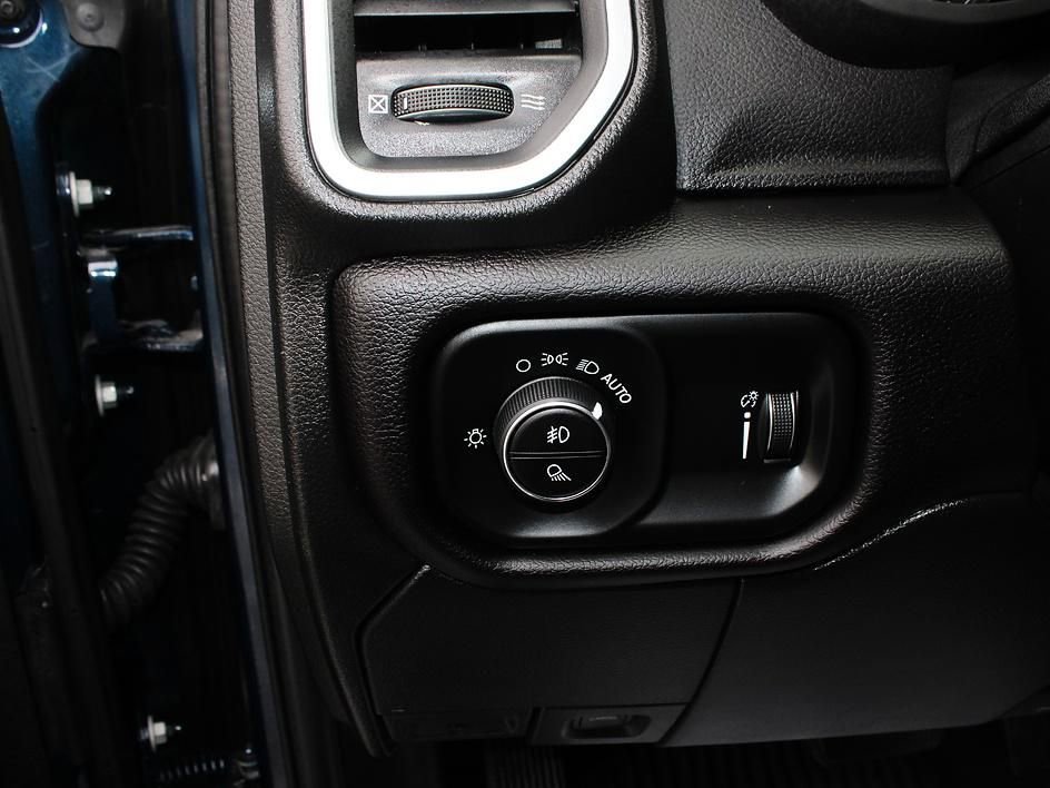 Used 2023 RAM 3500 Big Horn w/ Level B Equipment Group AWD/4WD image 22