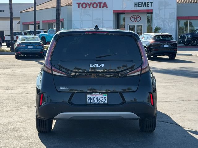 Used 2024 Kia Soul LX FWD image 7