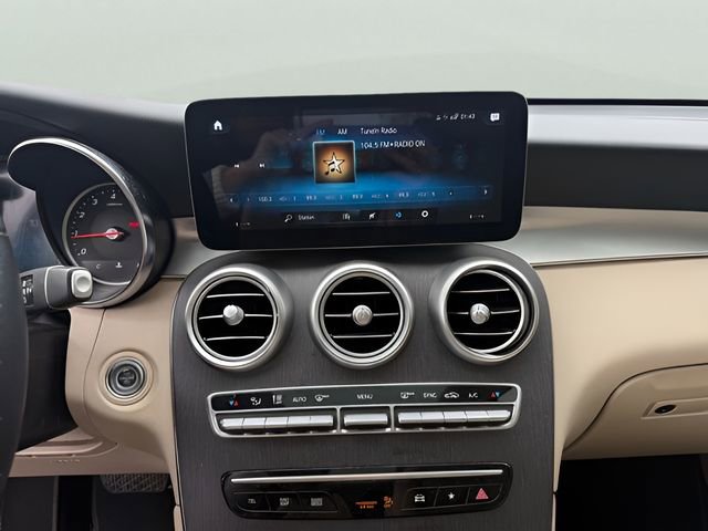 Used 2021 Mercedes-Benz GLC 300 4MATIC image 16