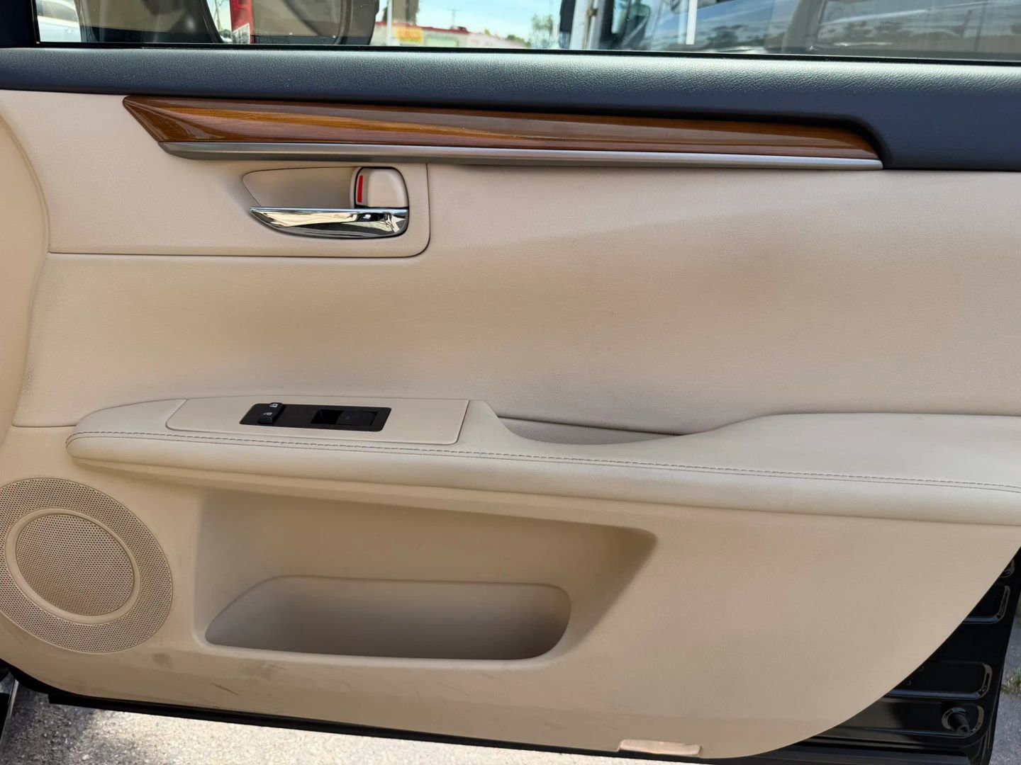 Used 2013 Lexus ES 300h w/ Luxury Pkg FWD image 20