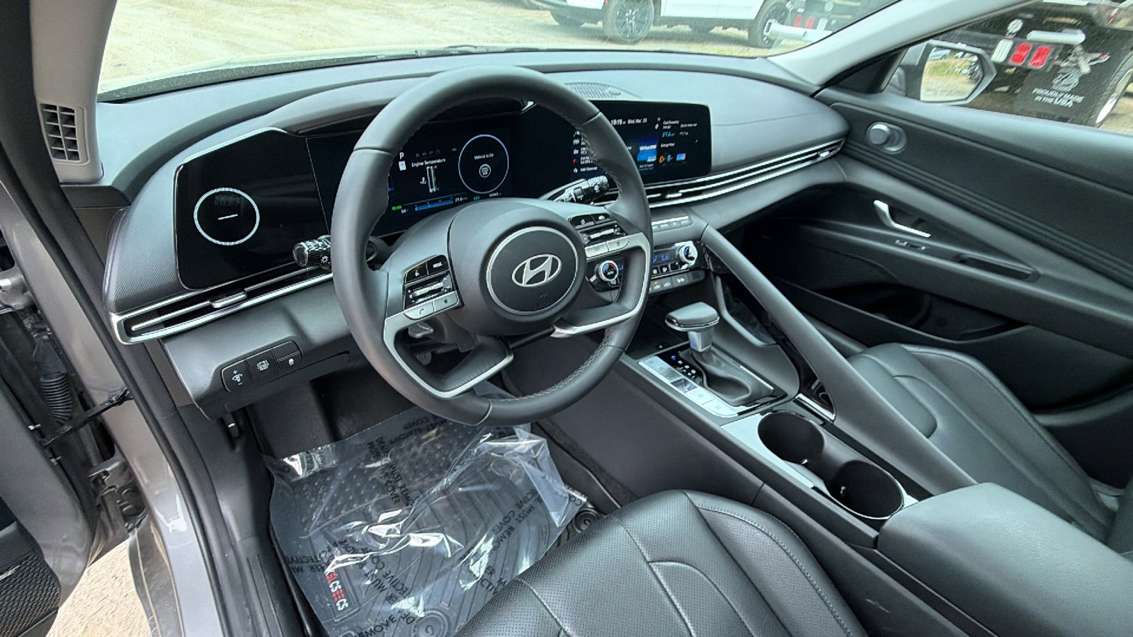 Used 2024 Hyundai Elantra Limited image 25