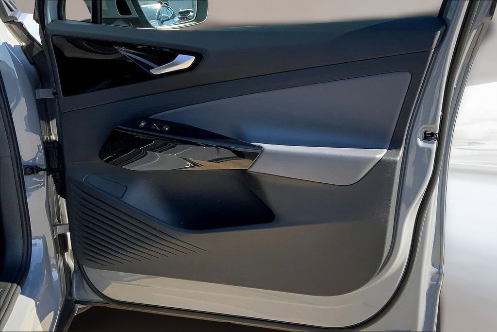 Certified 2022 Volkswagen ID.4 Pro image 23