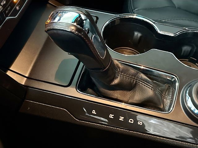 Used 2016 Ford Explorer XLT w/ Equipment Group 202A image 18