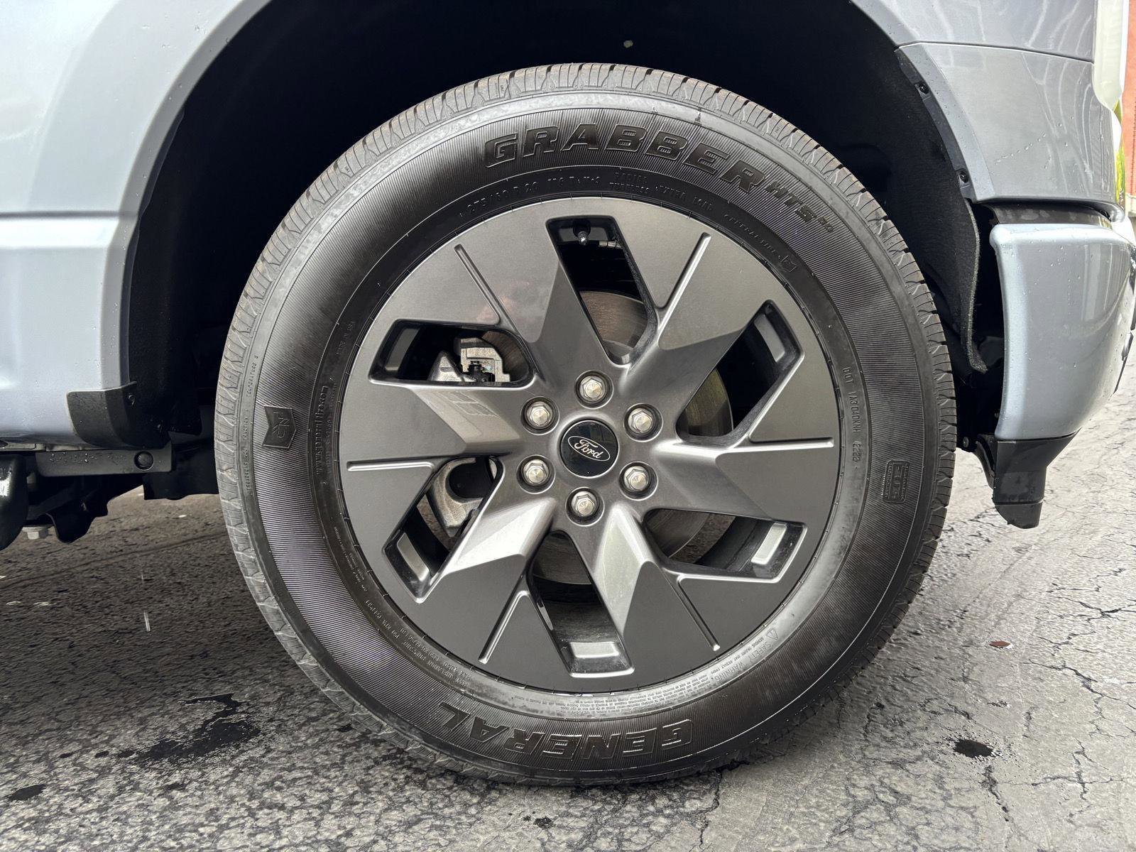Used 2022 Ford F150 Lightning Lariat AWD/4WD image 9