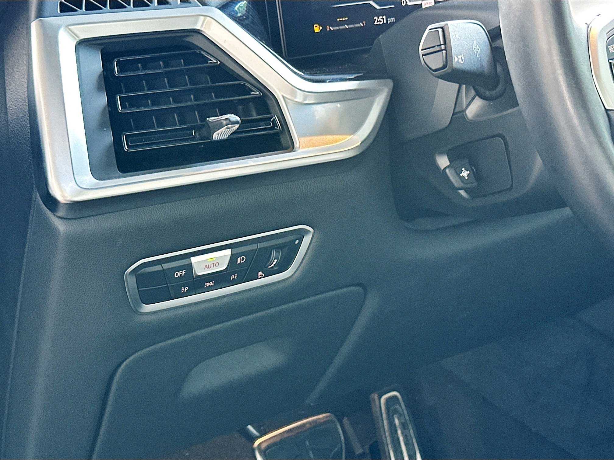 Certified 2023 BMW X7 xDrive40i w/ Executive Package image 10