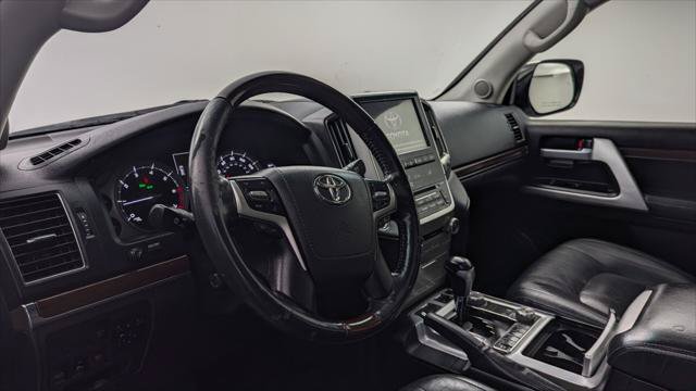 Used 2017 Toyota Land Cruiser AWD/4WD image 22
